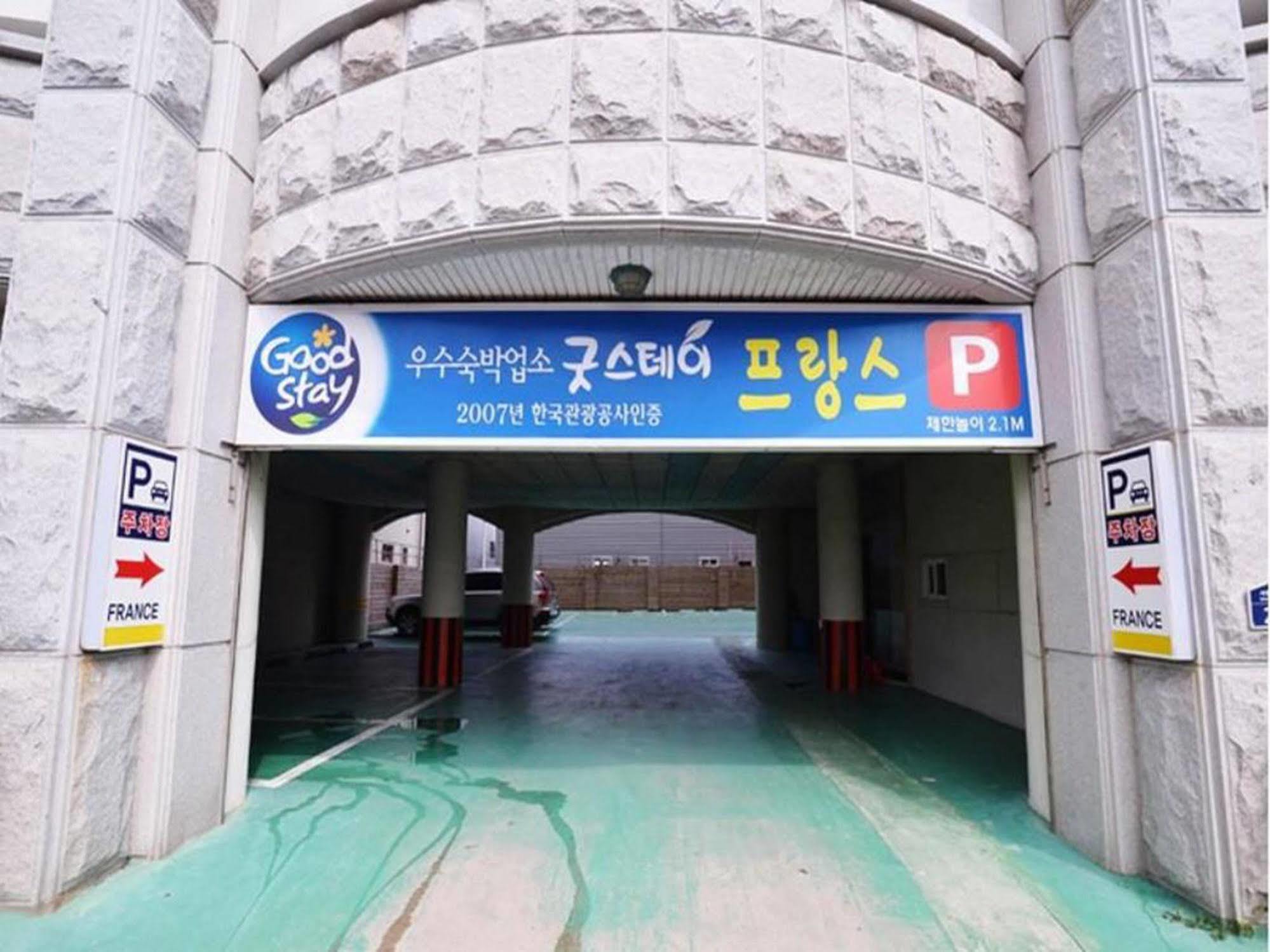 Am Ort Hotel Yeosu Buitenkant foto