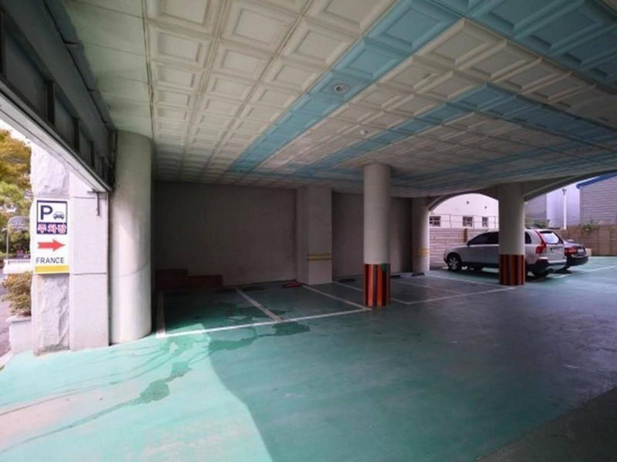 Am Ort Hotel Yeosu Buitenkant foto